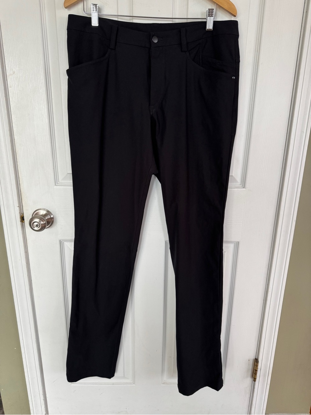 Men’s Lululemon Black Straight-Leg Pants